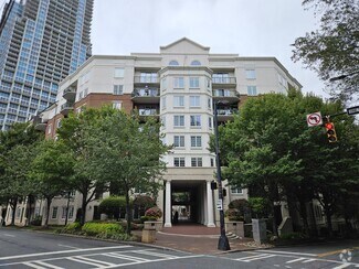 Building Photo - 300 W 5th St