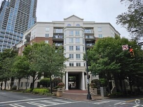 Building Photo - 300 W 5th St