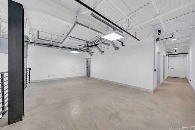 Foto del edificio - 215 Coca-Cola Pl