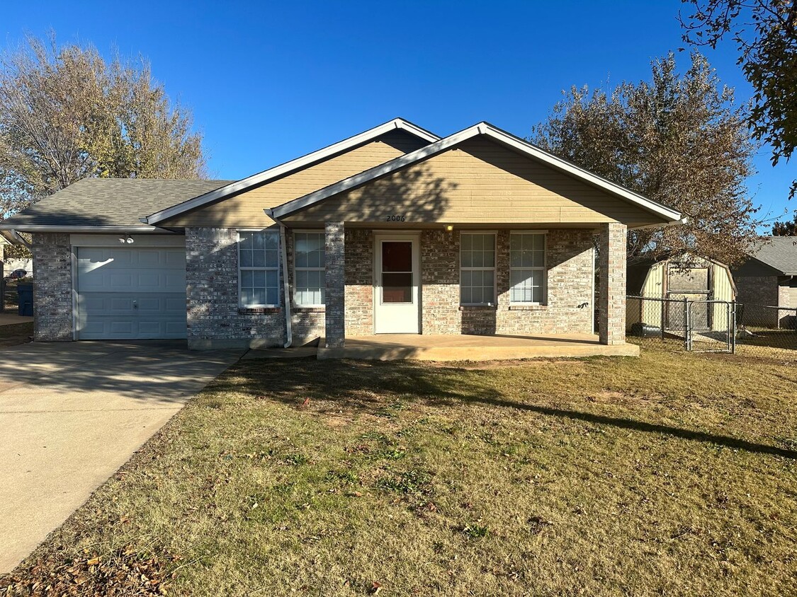 Primary Photo - Remodeled 4 bed 2 bath in Midwest City