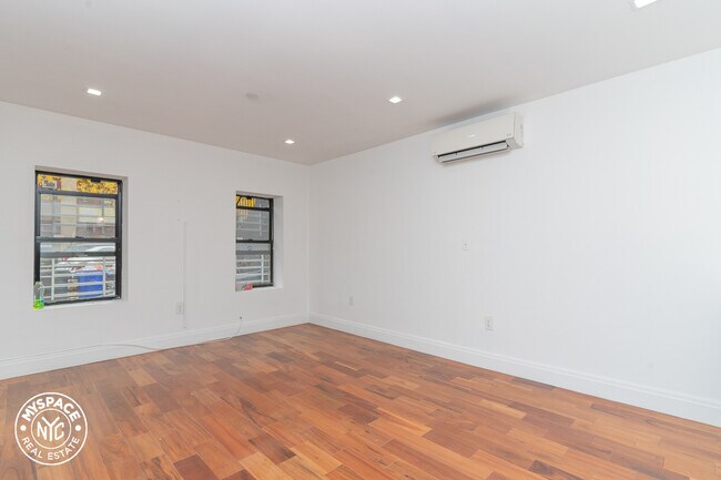 Foto del edificio - 801 Monroe St