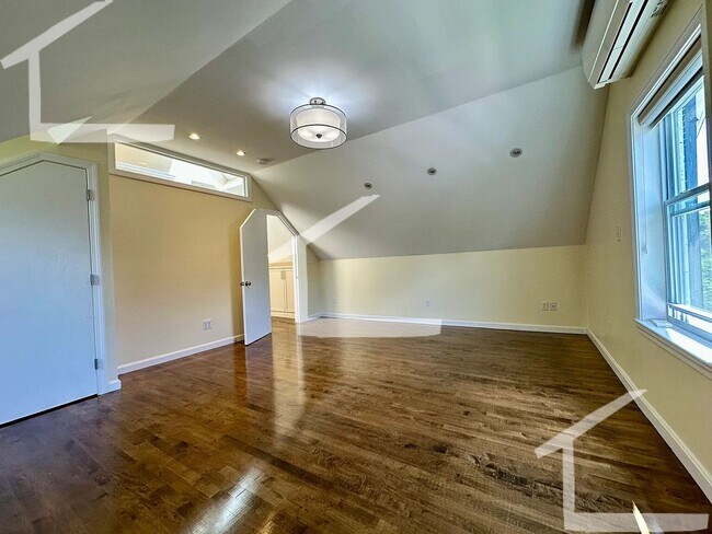 Foto del edificio - REALLY AMAZING STUDIO IN ALLSTON!!!!!!