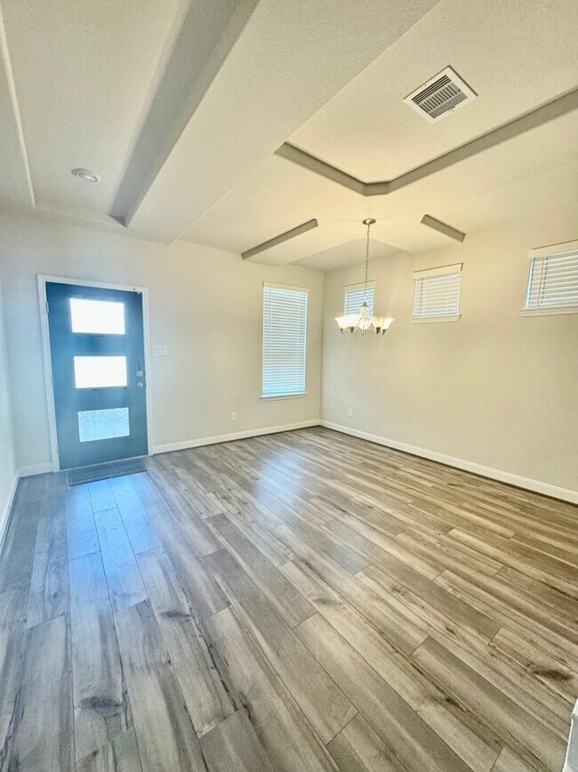 Foto del edificio - 4407 Pale Fox Ln
