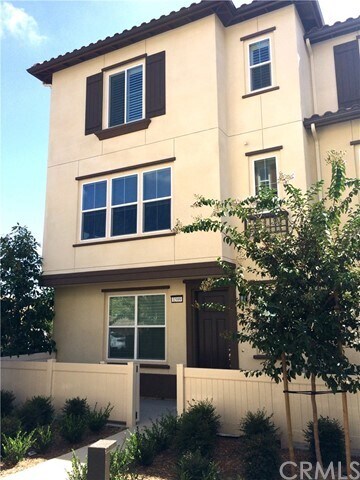 Primary Photo - 1599 E Lincoln Ave