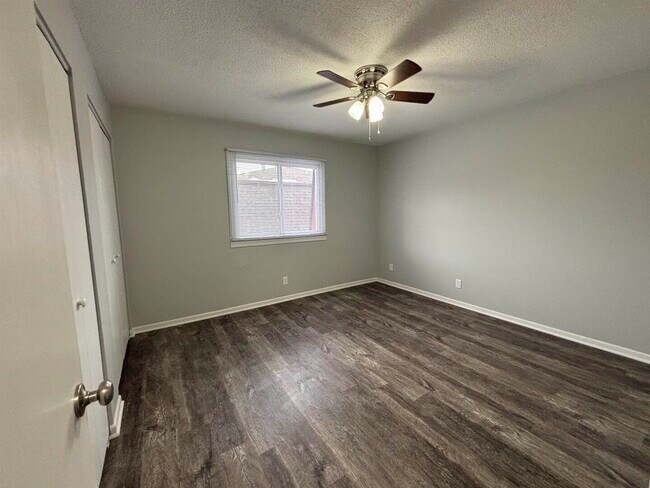 Foto del edificio - 2501 E 50th St