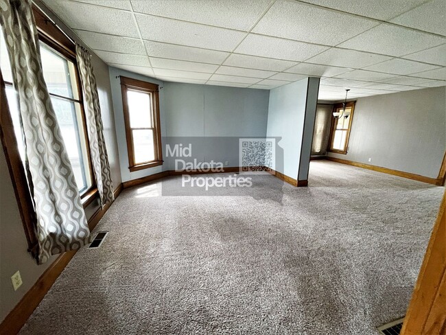 Building Photo - 517 N Duff St