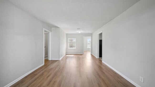 Foto del edificio - 5814 Southwind St