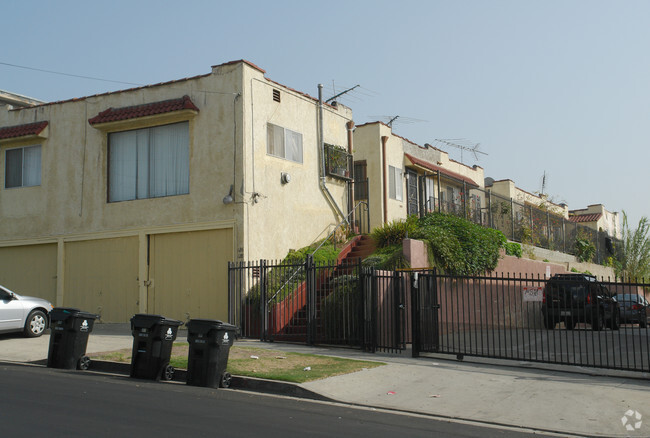 Foto del edificio - 126-128 N Lake St