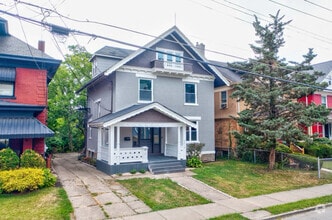 Building Photo - 2216 Burnet Ave