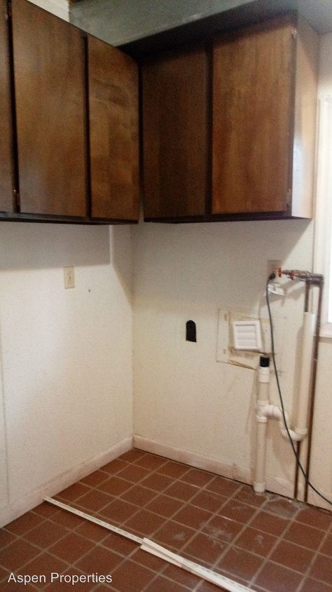 Building Photo - 1 br, 1 bath House - 217 Main St Alley Apt