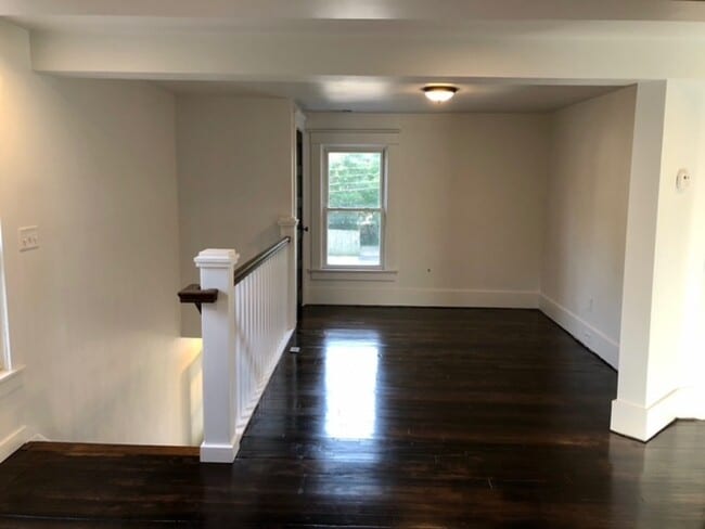 Building Photo - 410 Olive St