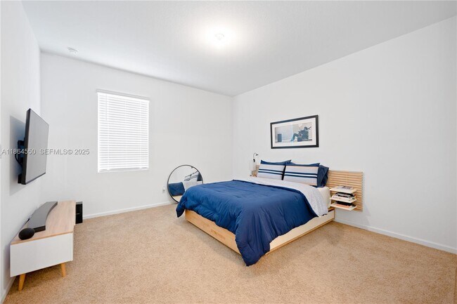 Building Photo - 1106 NW 40th Ter