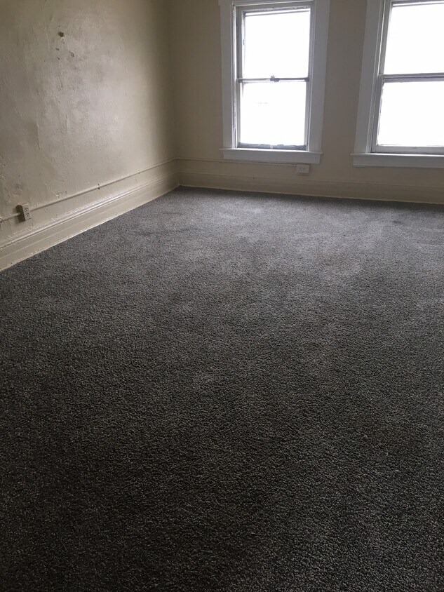 Foto principal - 423 W Forest Ave