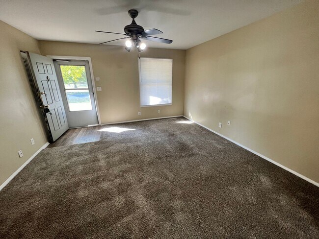 Foto del edificio - Hillview--Bullitt County