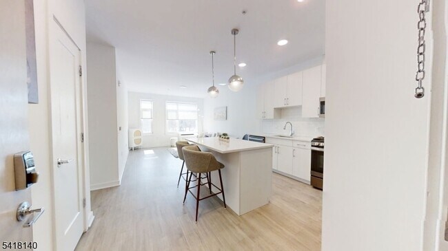 Foto del edificio - 1181 Morris Ave
