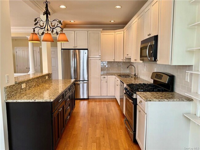 Building Photo - 33 Putters Way