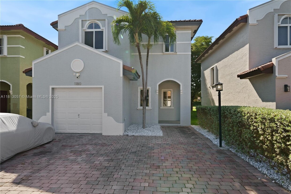 Primary Photo - 1180 NE 41st Ave