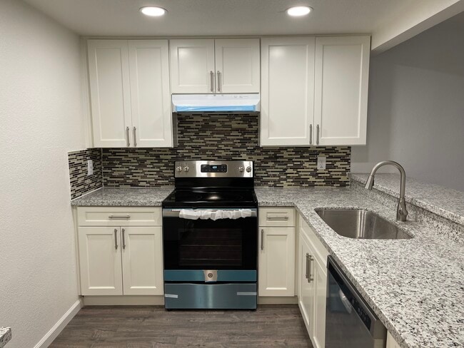 Building Photo - 2280 Hurley Way