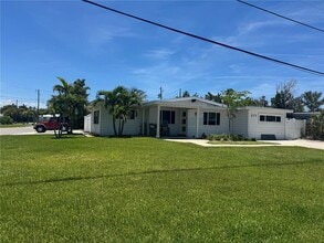 Building Photo - 377 39th Ave