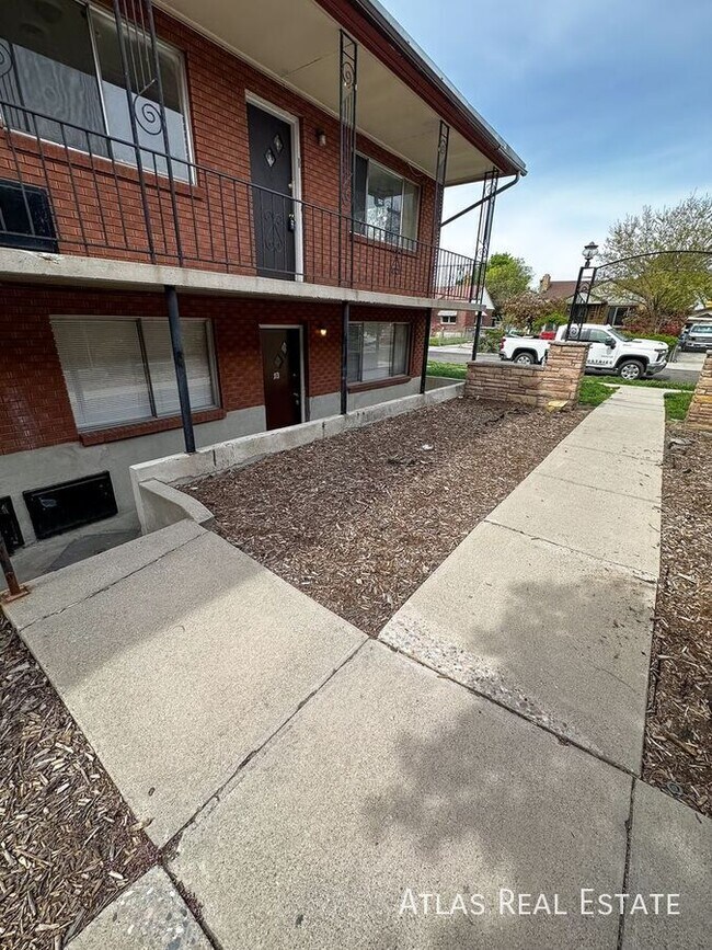 Photo - 1363 Emery St W Apartment