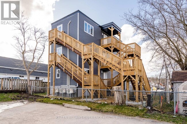 Building Photo - 99 Colborne St W