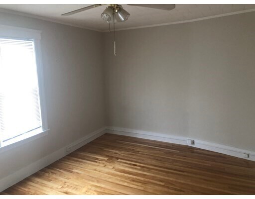 Building Photo - 210 Ingleside Ave