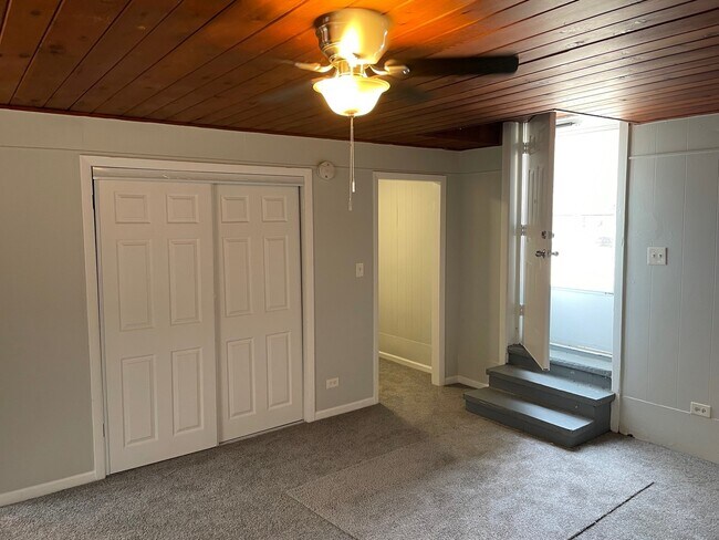 Building Photo - 661 Yeoman St