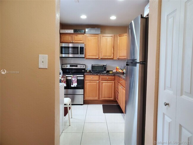 Foto del edificio - 4151 NW 41st St