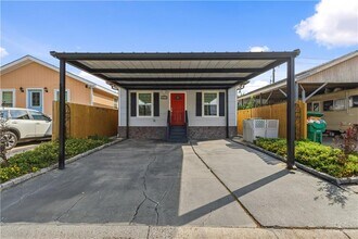 Building Photo - 17 Melanie Dr