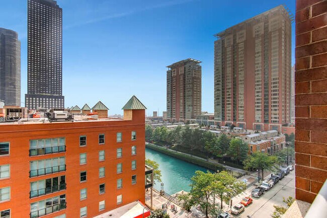 Foto del edificio - 480 N McClurg Ct