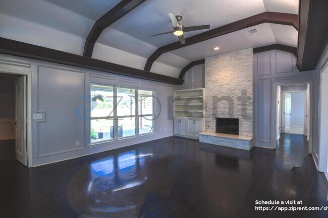 Foto del edificio - 1409 Creekside Dr