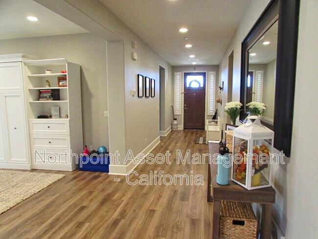Building Photo - 1315 Catalpa