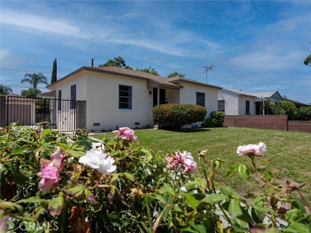 Building Photo - 909 N Orchard Dr