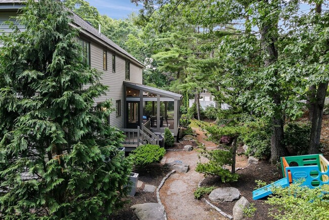Foto del edificio - 28 Smithshire Estates