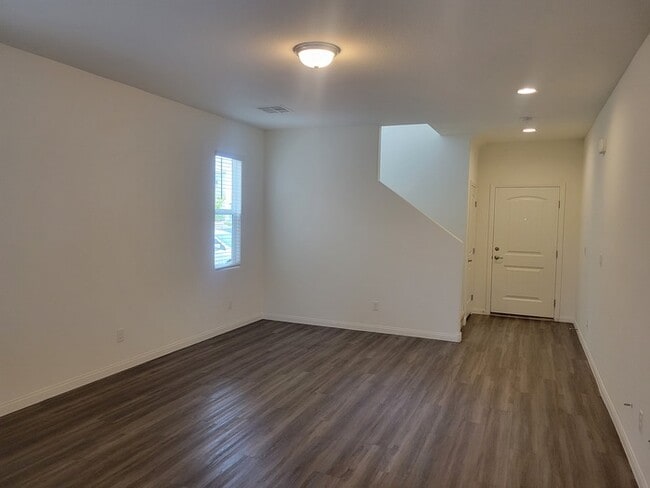 Foto del edificio - Newer 3 bedroom home in Treville Subdivision!