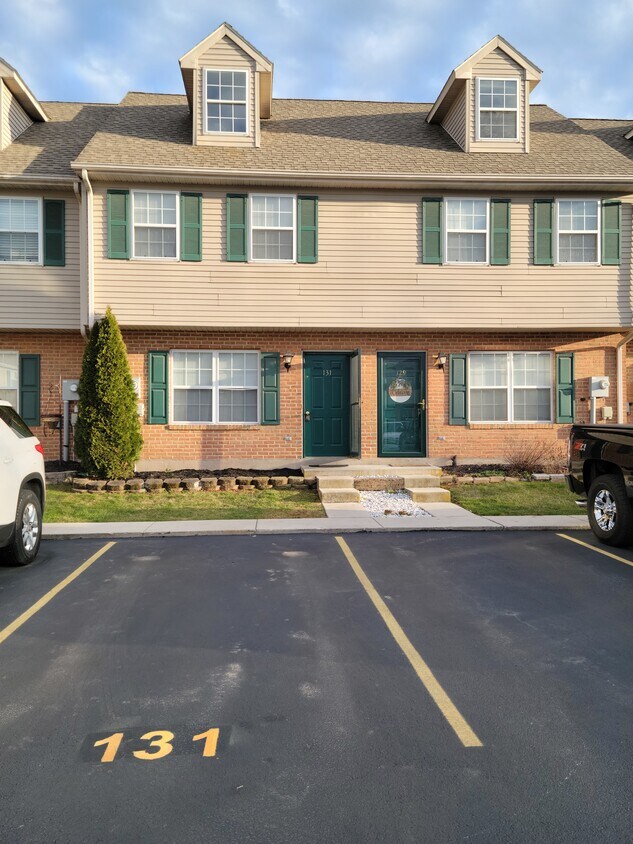 131 Orchard Ln, Hanover, PA 17331 Townhome Rentals in Hanover PA
