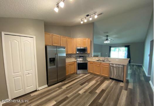 Building Photo - 14004 Crestwick Dr W