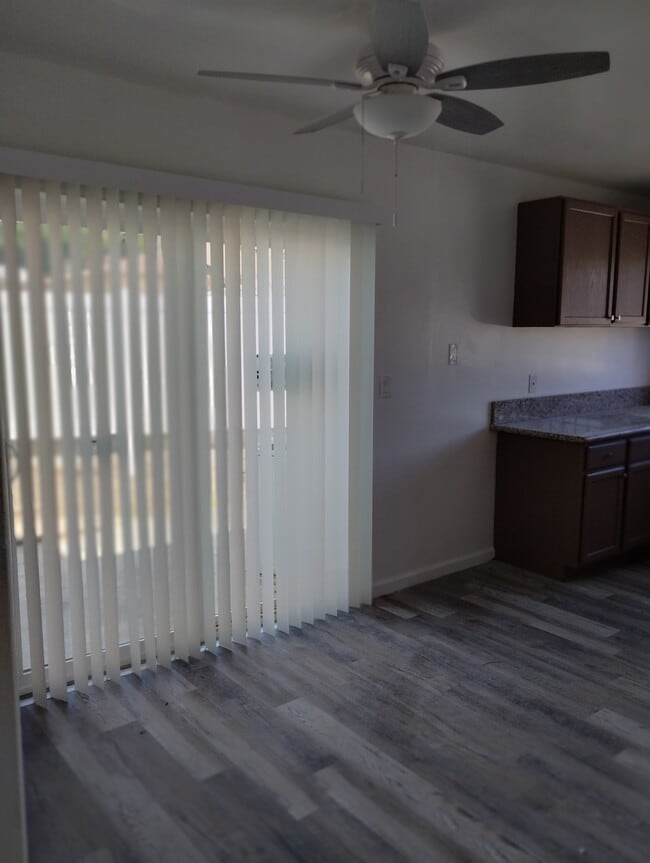 Kitchen / Patio Door - 531 Warren Ln