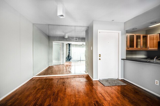 Foto del edificio - 3085 Walnut Bend Ln