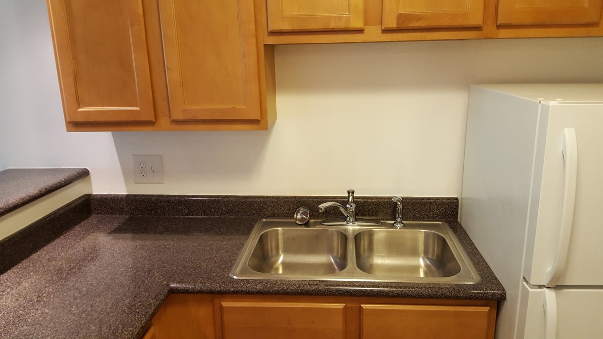 Kitchen - 5650 W Wahner Ave