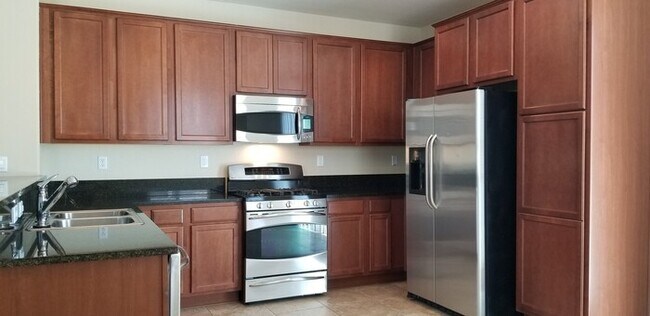 Foto del edificio - Large beautifully maintained newer home located in Demonte Ranch.