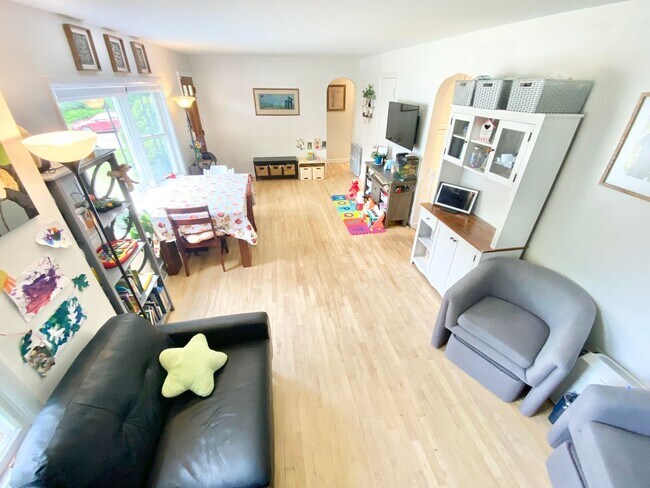 Foto del edificio - 4 Bedroom Home in South Burlington VT Avai...