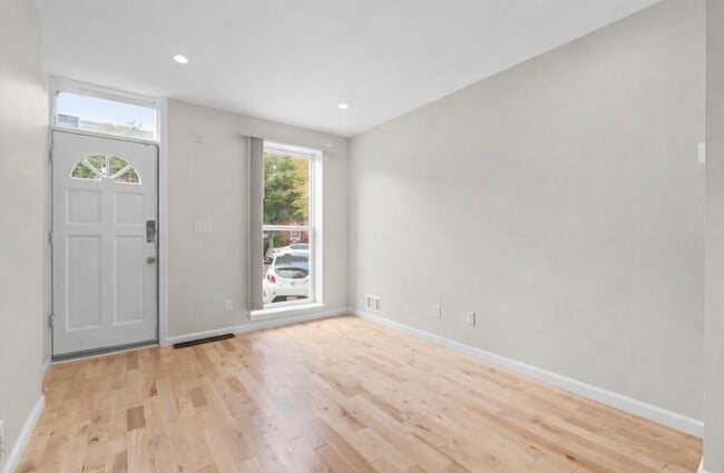 Building Photo - 139 N Montford Ave