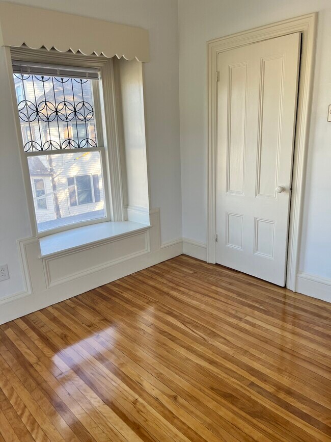 10 Arlington Rd Unit 2F, Woburn, MA 01801 Apartments in Woburn, MA