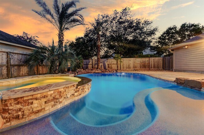 Foto del edificio - 2226 Arrowwood Trail