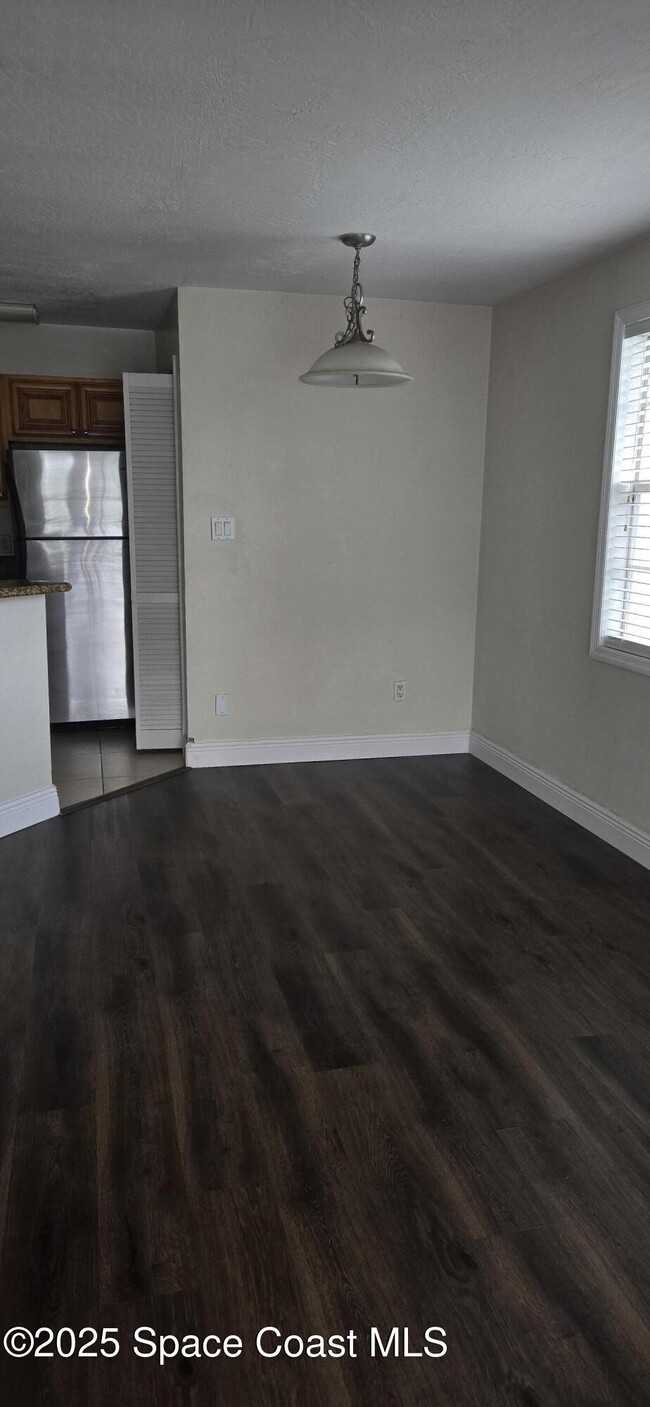 Building Photo - 1801 Island Club Dr