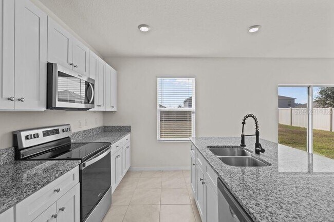 Building Photo - 5593 Galloping Dr