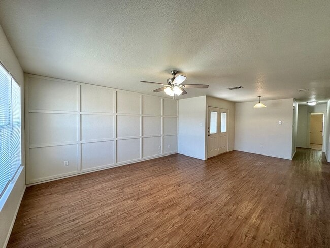 Building Photo - 6410 Temora Loop