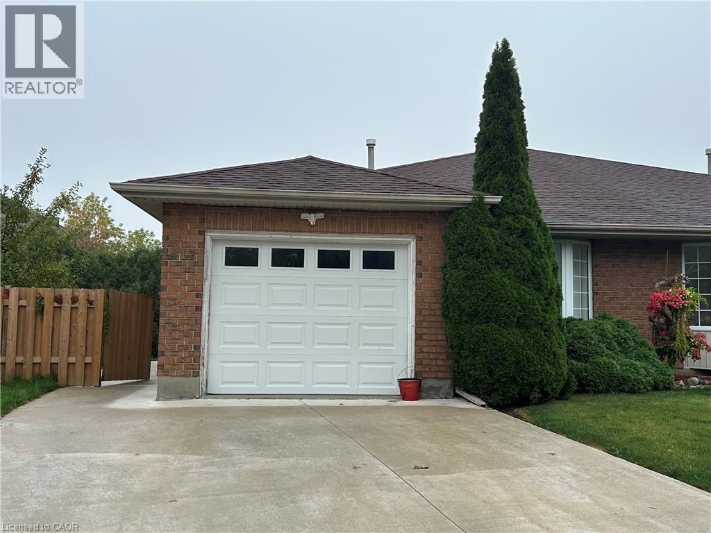 Photo principale - 417 Bankside Crescent