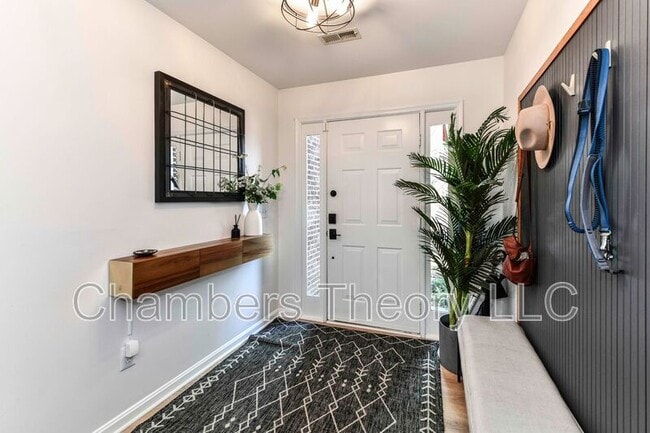 Building Photo - 12066 Edgemere Cir